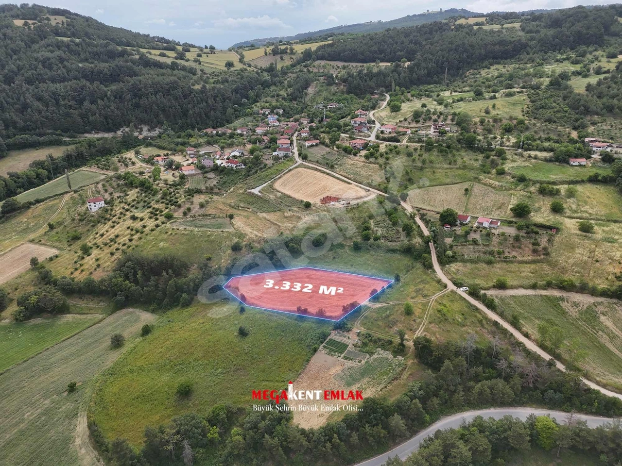 MEGAKENT EMLAK'TAN TARAKLI AKSU'DA SATILIK 3350m² FIRSAT ARAZİ