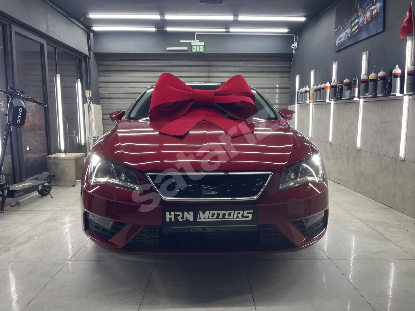 SEAT LEON CAM TAVANLI FULL VERSİYON İLK ELDEN DEĞİŞENSİZ
