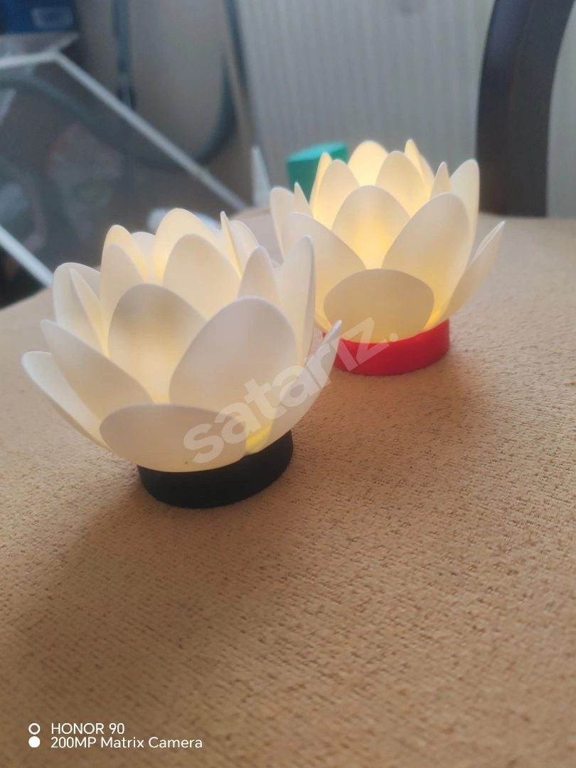 Lotus Çiçeği Tasarımlı LED Mumluk