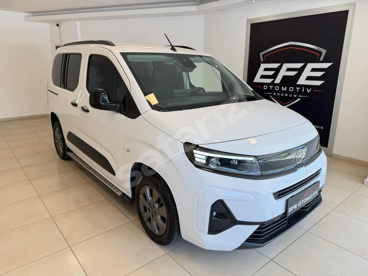 2025 OPEL COMBO 1.5 DIZEL OTOMATİK 44.000 KM BOYASIZ