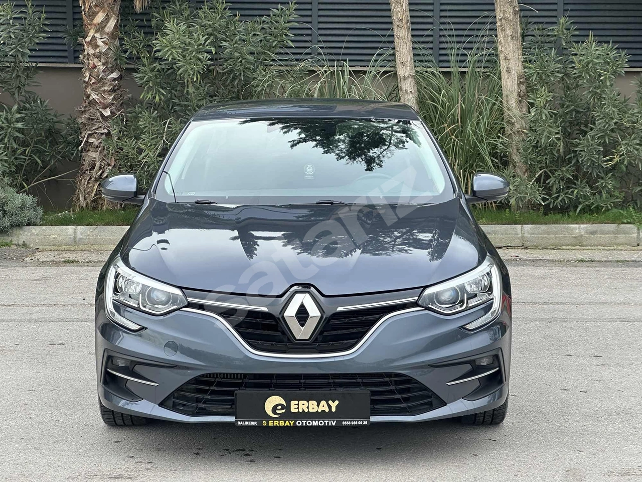 ERBAY DAN MEGANE 1.3 TOUCH GÜVENLİK PAKET 40.000 KM 2025 HATASIZ