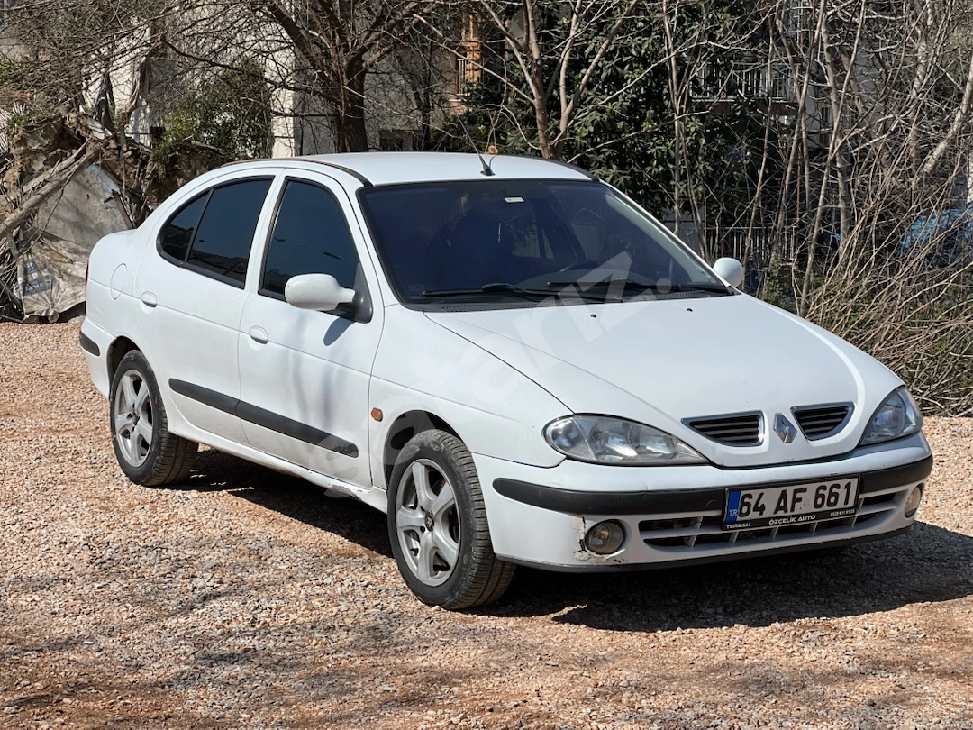 2003 MODEL RENAULT MEGANE DEĞİŞENSİZ KLİMALI 240.000 KM