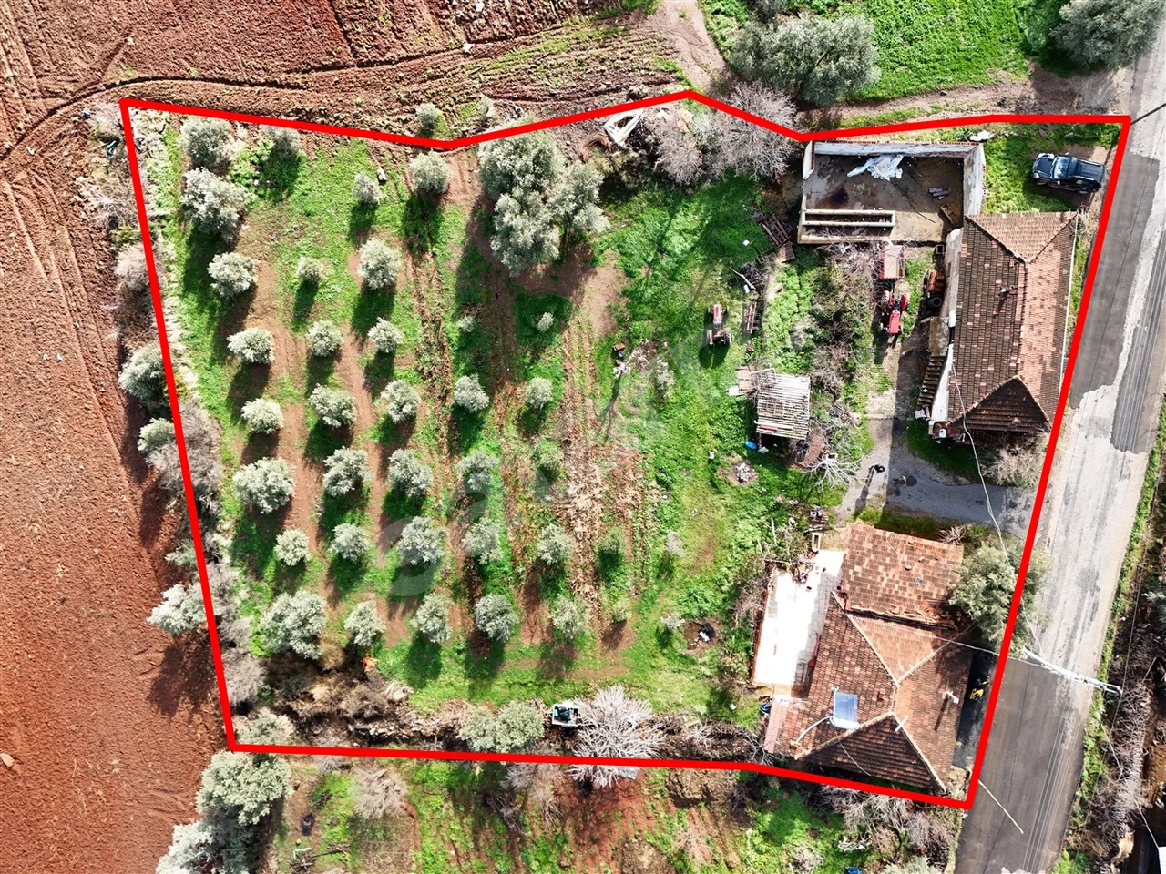 AYDIN KARACASUDA YOL KENARI 2,587 M² SATILIK ARSA