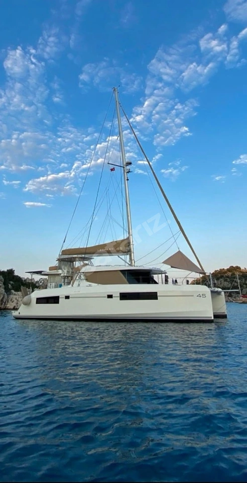 Leopard 45 Özel Aile Teknesi 4 Kabin