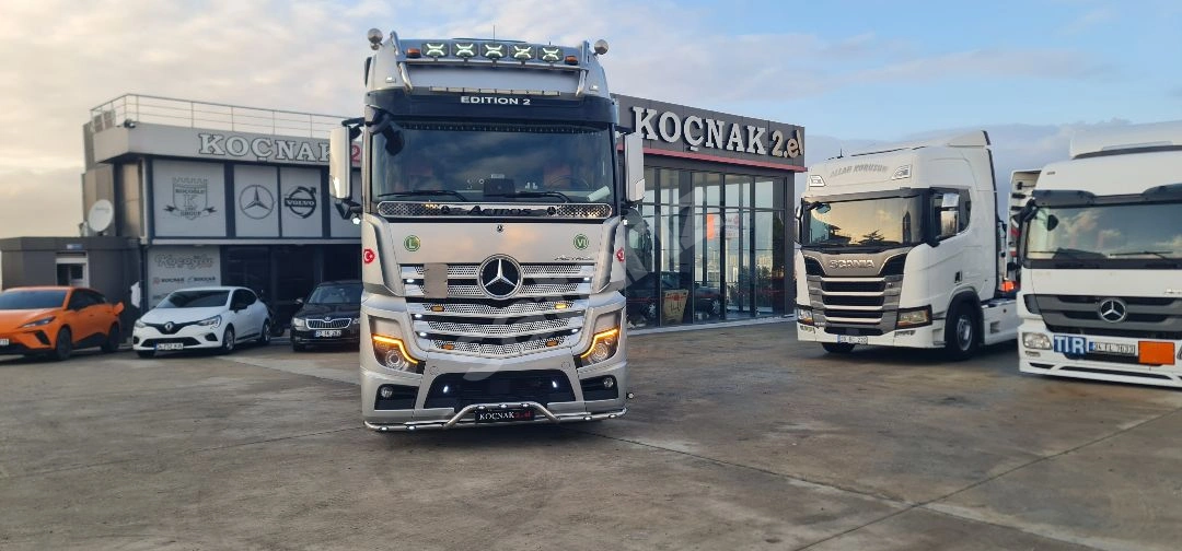 KOÇNAK TIR PAZARINDAN 2020 MODEL Actros 1851 Full ADR LI