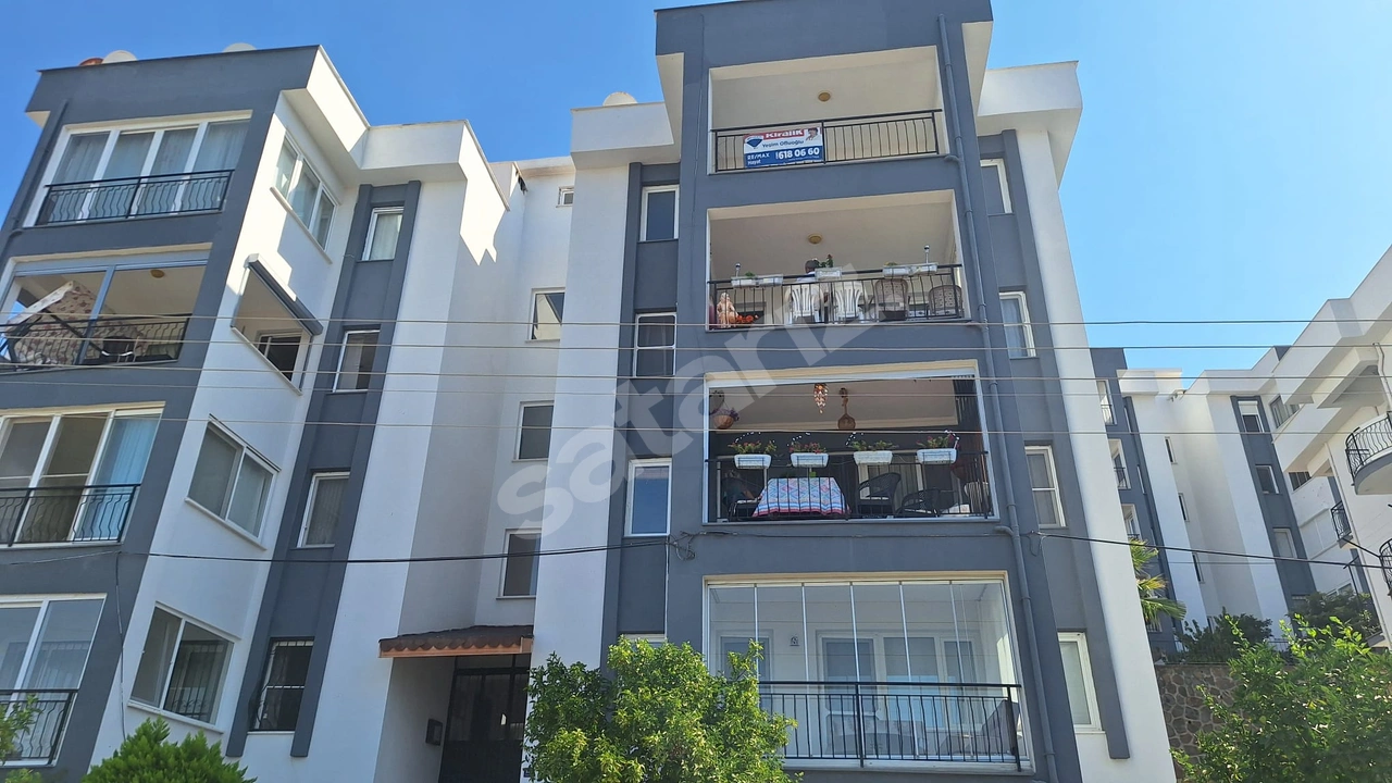 KUŞADASI GÜZELÇAMLIIDA DOĞA İLE İÇİÇE DENİZ MANZARALI SATILIK DAİRE