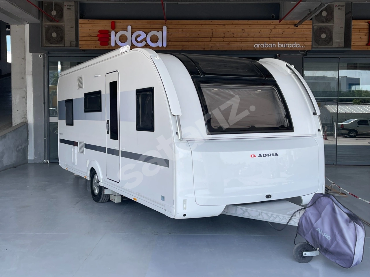 İdeal'den Adria Adora 573 PT Çekmekaravan