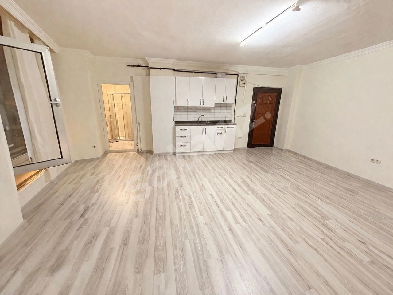 NİŞANTAŞINDA TADİLATLI ASANSÖRLÜ GENİŞ 1+1 KİRALIK DAİRE