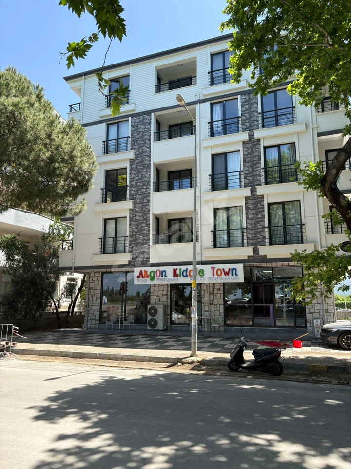 GÖMEÇ HASTANE KARŞISINDA 130 M2 3+1 KİRALIK SIFIR DAİRE