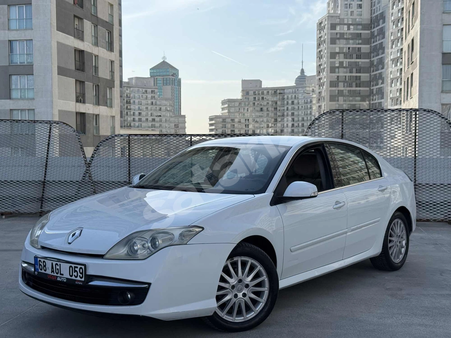 2010 MODEL MÜKEMMEL KONDISYON MÜKEMMEL 180 BİN PEŞİN 36 AY