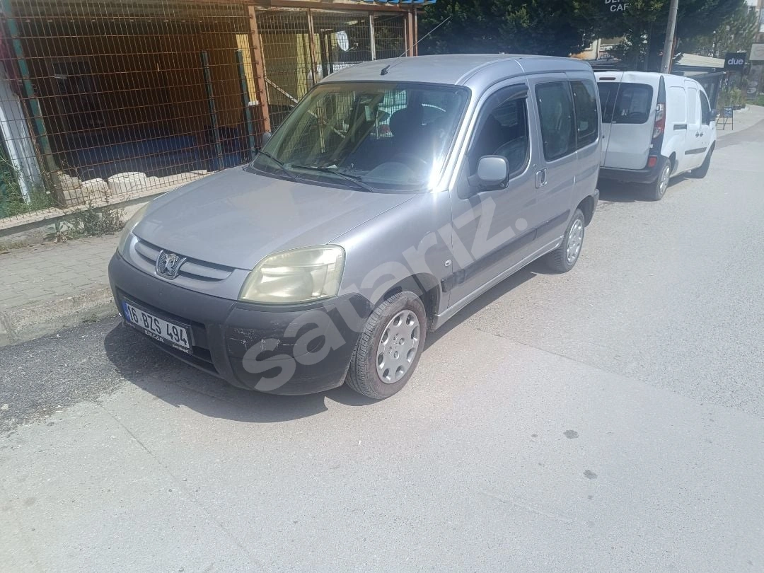 Klimalı Çift Sürgülü Camlı Partner