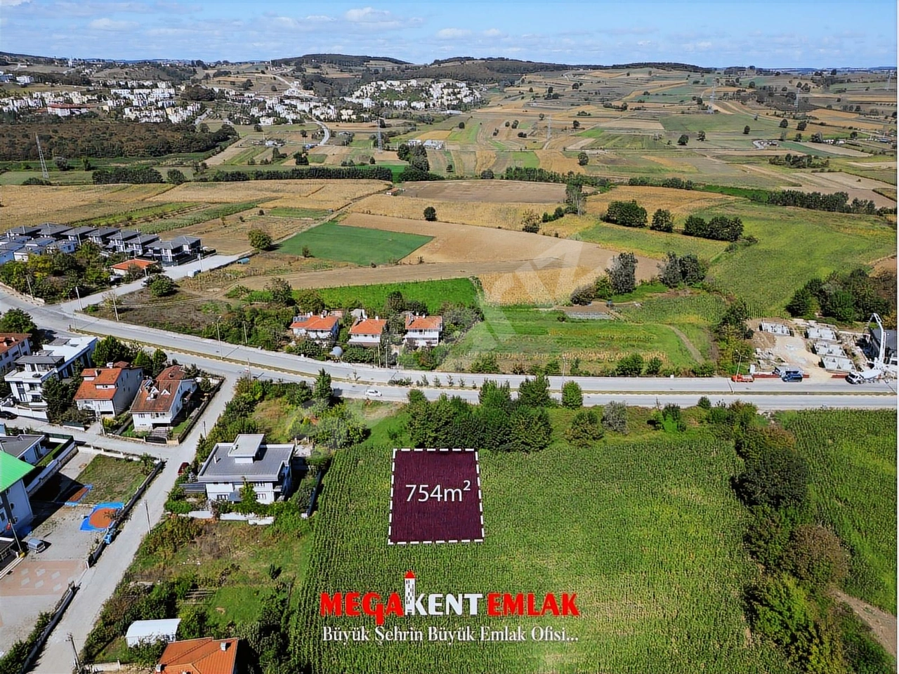 KARAMANDA YOLA CEPHE 754 M² %25 İMARLI SATILIK ARSA !