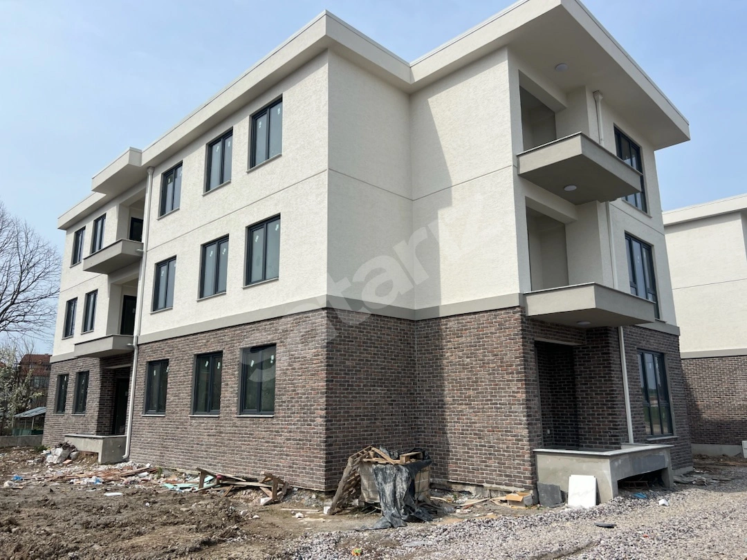 YENİ STADYUMUN KARŞISINDA SIFIR 2+1 SATILIK ARA KAT DAİRE