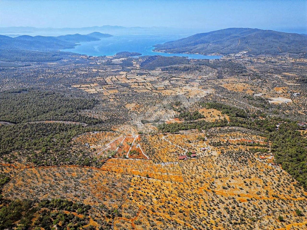 KAZIKLIDA DENİZ MANZARALI YATIRIM FIRSATI