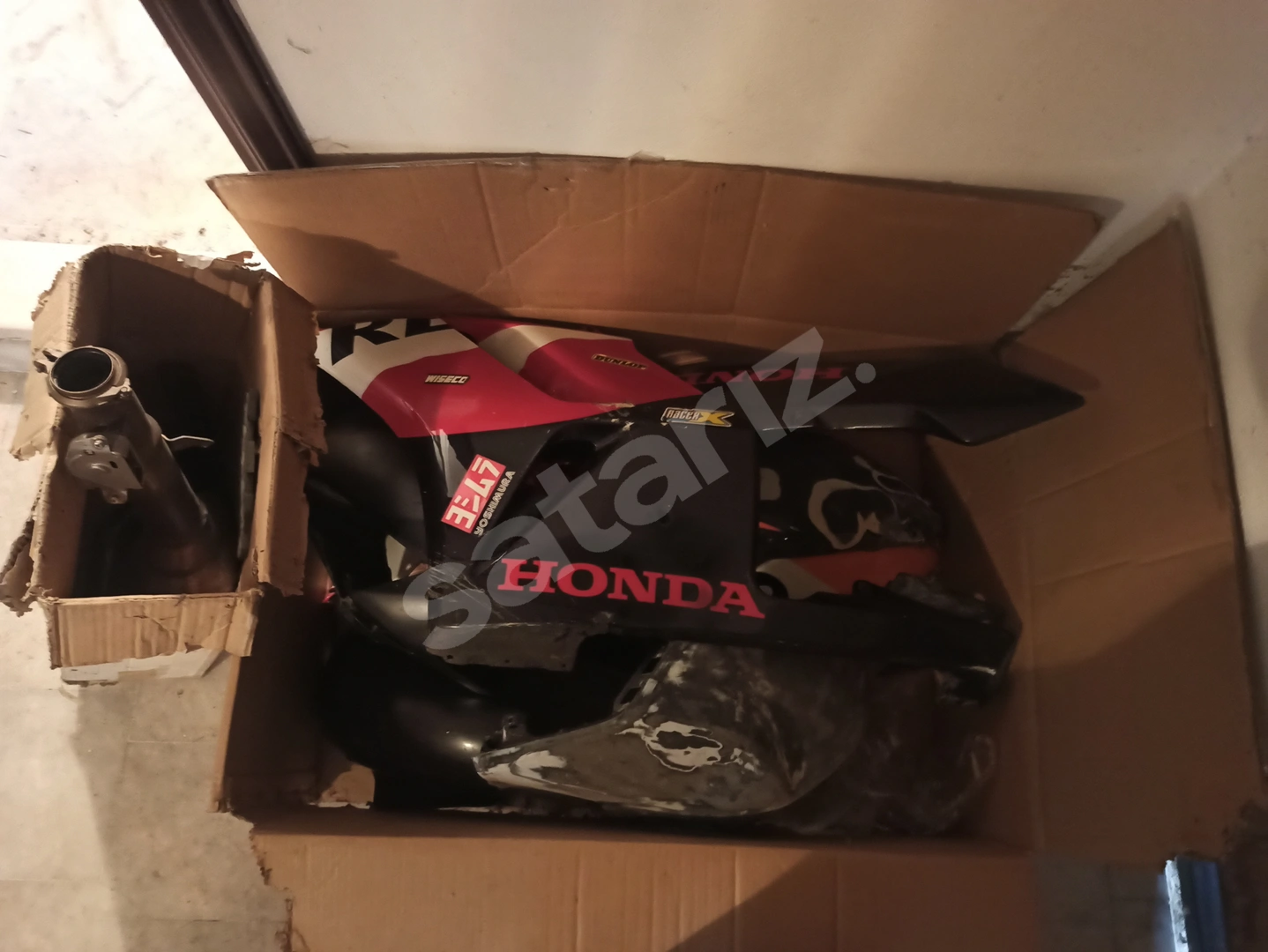 HONDA CBR 1000RR 2004-2005 GRENAJ TAKIM