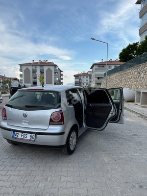 2006 POLO YÜRÜYEN KUSURSUZ AİLE ARACI