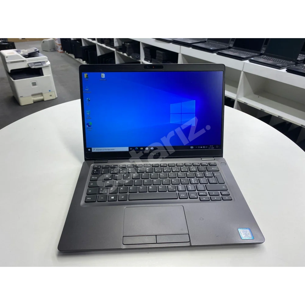 Dell Latitude 5300 Notebook İ7 8665U 8Gb Ddr4 256Gb M2 Ssd 13.3'' Fhd Ips Bx Kalite Laptop 2.El 3Ay Garantili