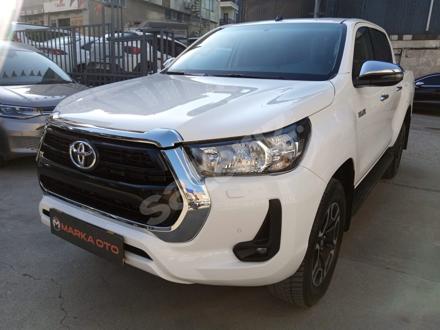 MARKA OTO DAN 2024 ÇIKIŞLI TOYOTA HİLUX ADVENTURE 4X4 OTOMATİK