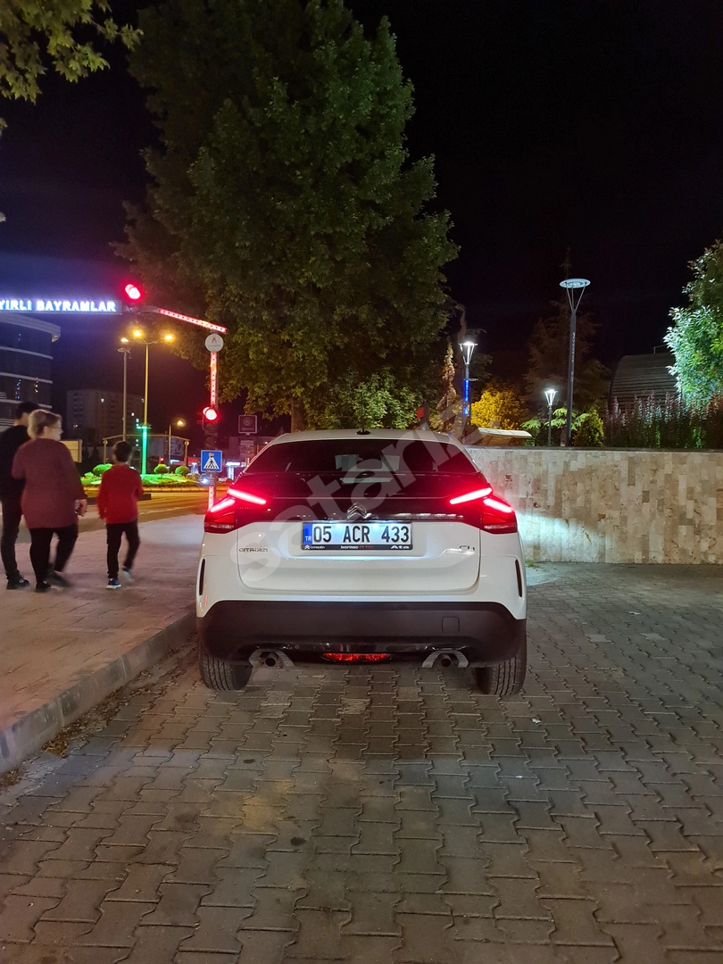 İlk sahibinden servis bakımlı hatasız boyasız değişensiz