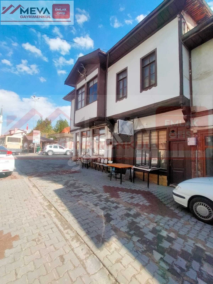 MEVA GAYRİMENKULDEN YAZIKÖY KÖY MERKEZİNDE SATILIK 2 KATLI BİNA
