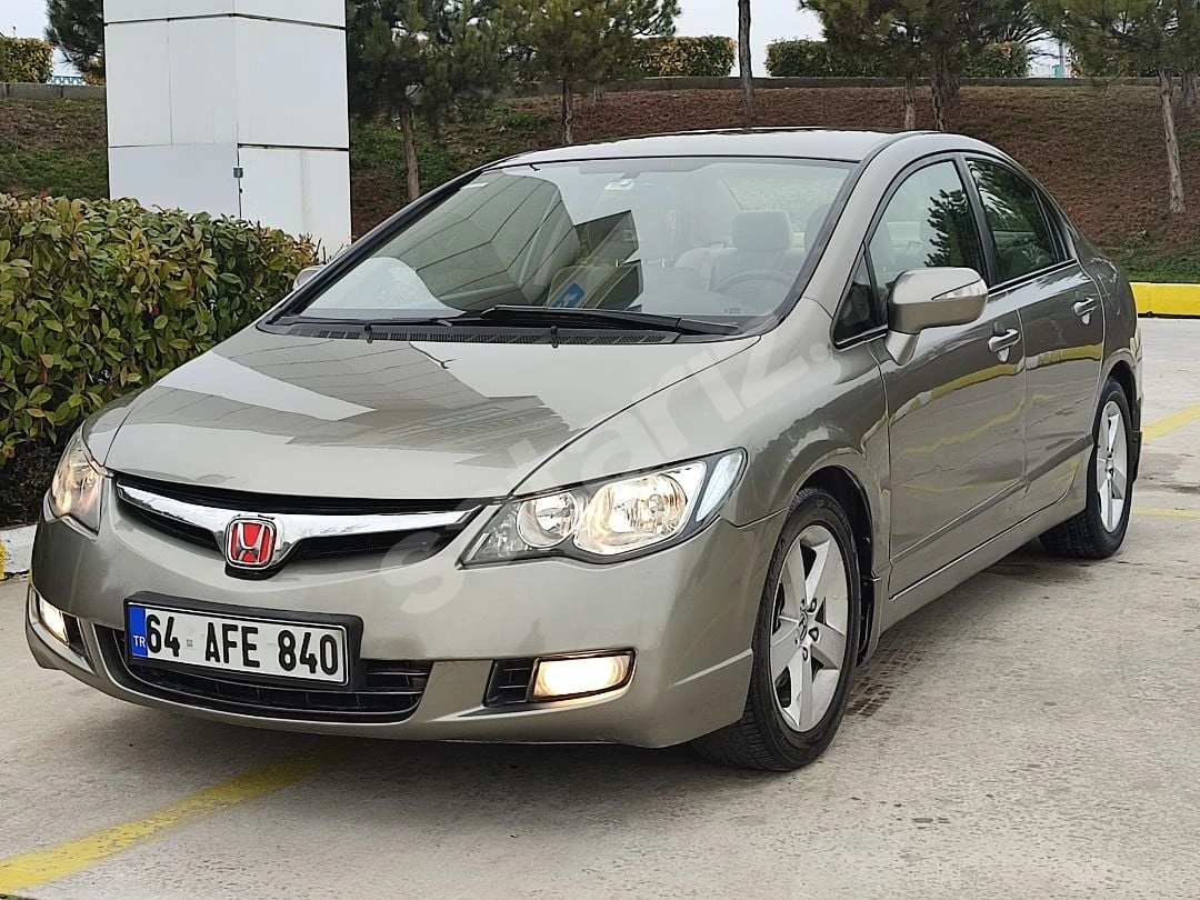 İLK KULLANICISINDAN HONDA CİVİC 1.6 PREMİUM