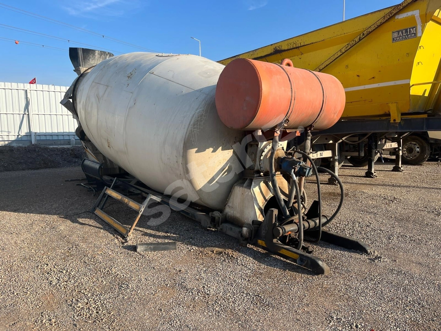 KOÇASLANLAR2 İMER ÜST YAPI BETON MİKSERİ