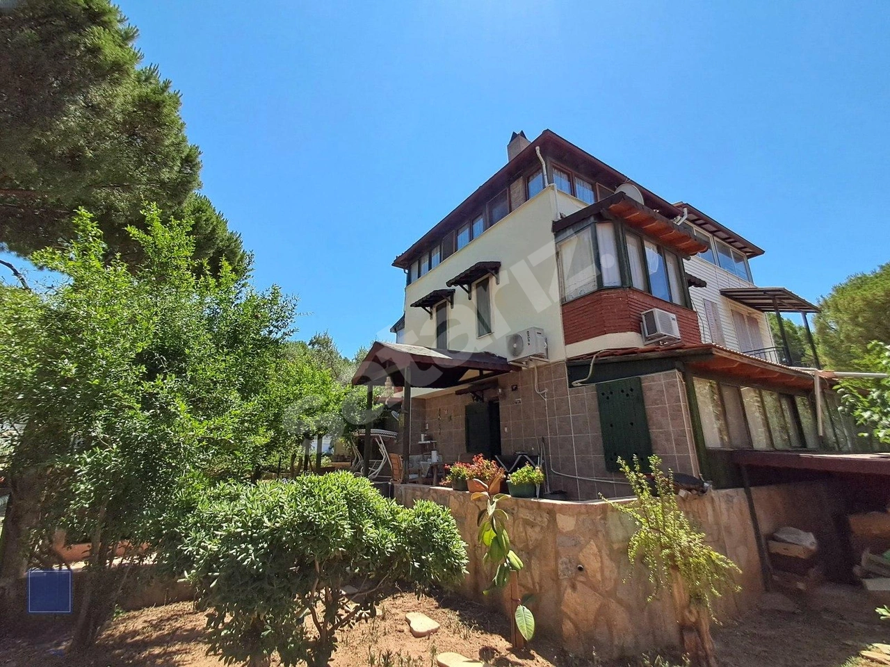 Akbükte Zarafetle Konforun Buluştuğu Denize Yakın,Şömineli Villa
