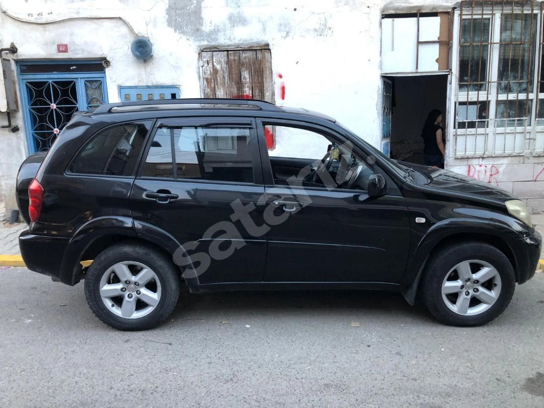 TOYOTA RAV4