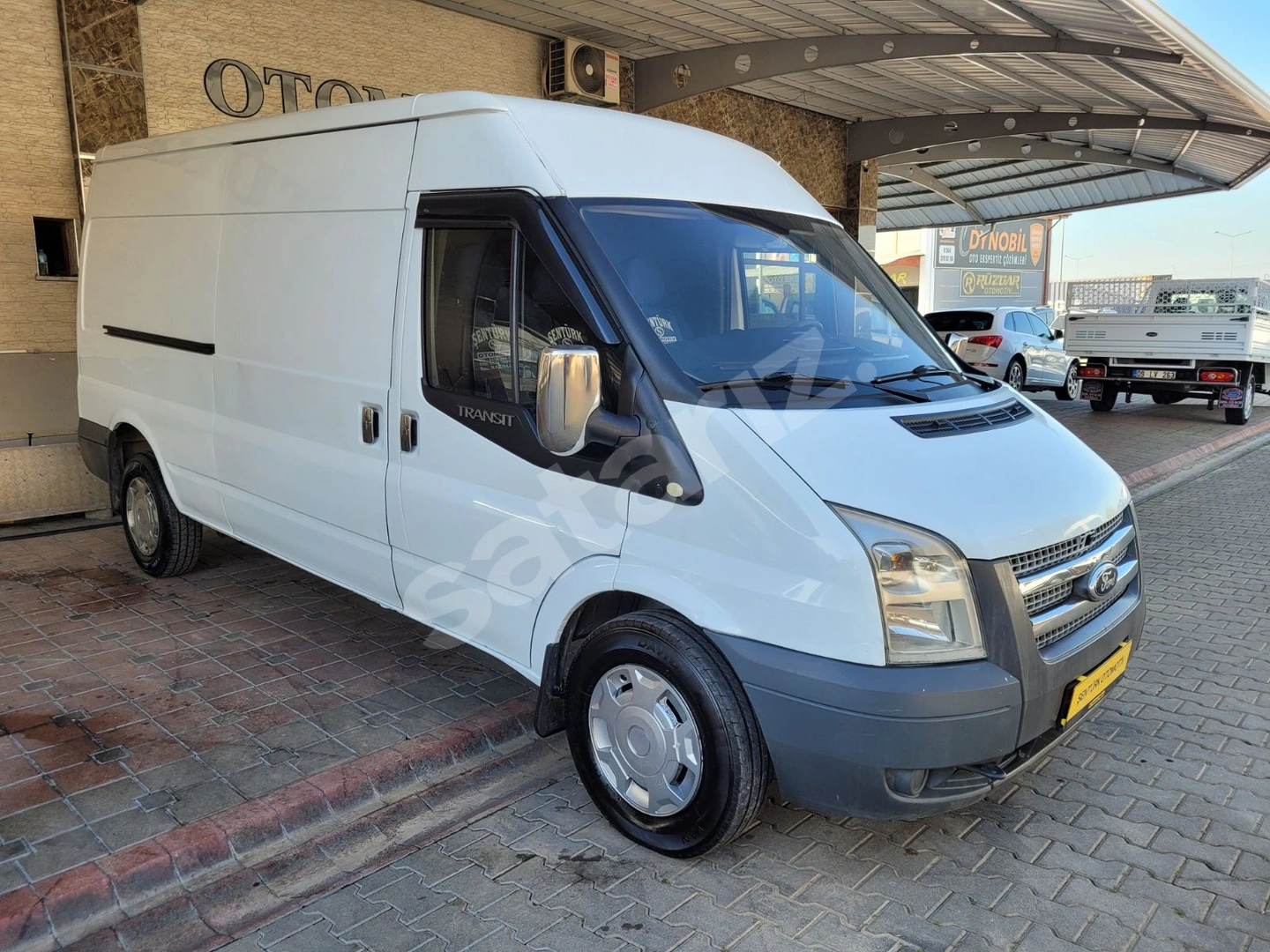 ŞENTÜRK'TEN 2013 MODEL MASRAFSIZ CAM GİBİ KLİMALI 350 L PANELVAN