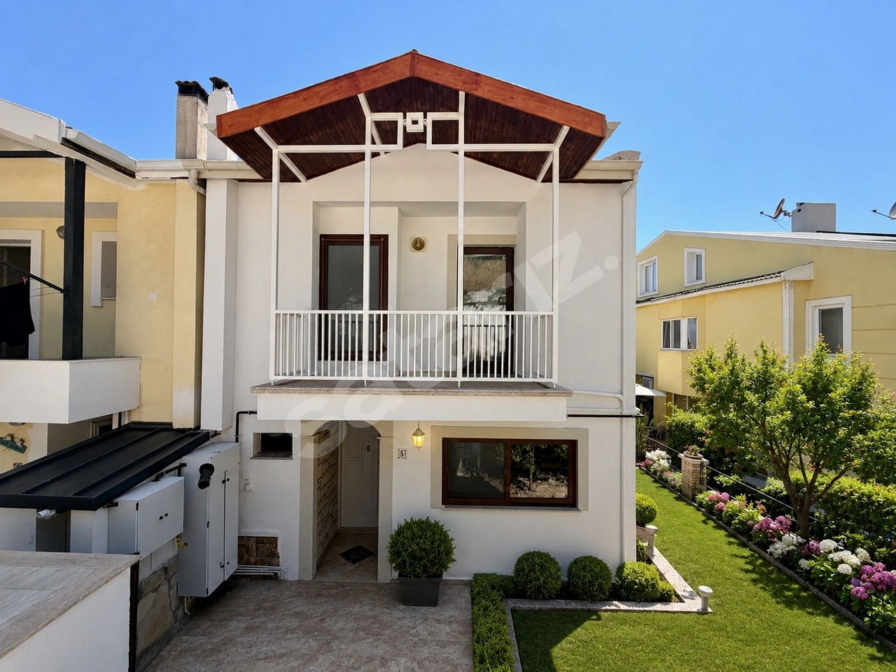 Kuşadası,Panoramik Deniz Manzaralı,Doğal Gazlı,Lüks Villa