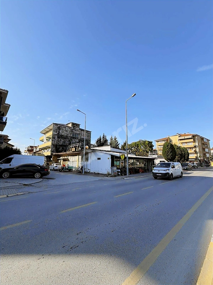 KİRİŞHANE CAD.'DE YÜKSEK KİRA GETİRİLİ 100M² SATILIK DÜKKAN!!