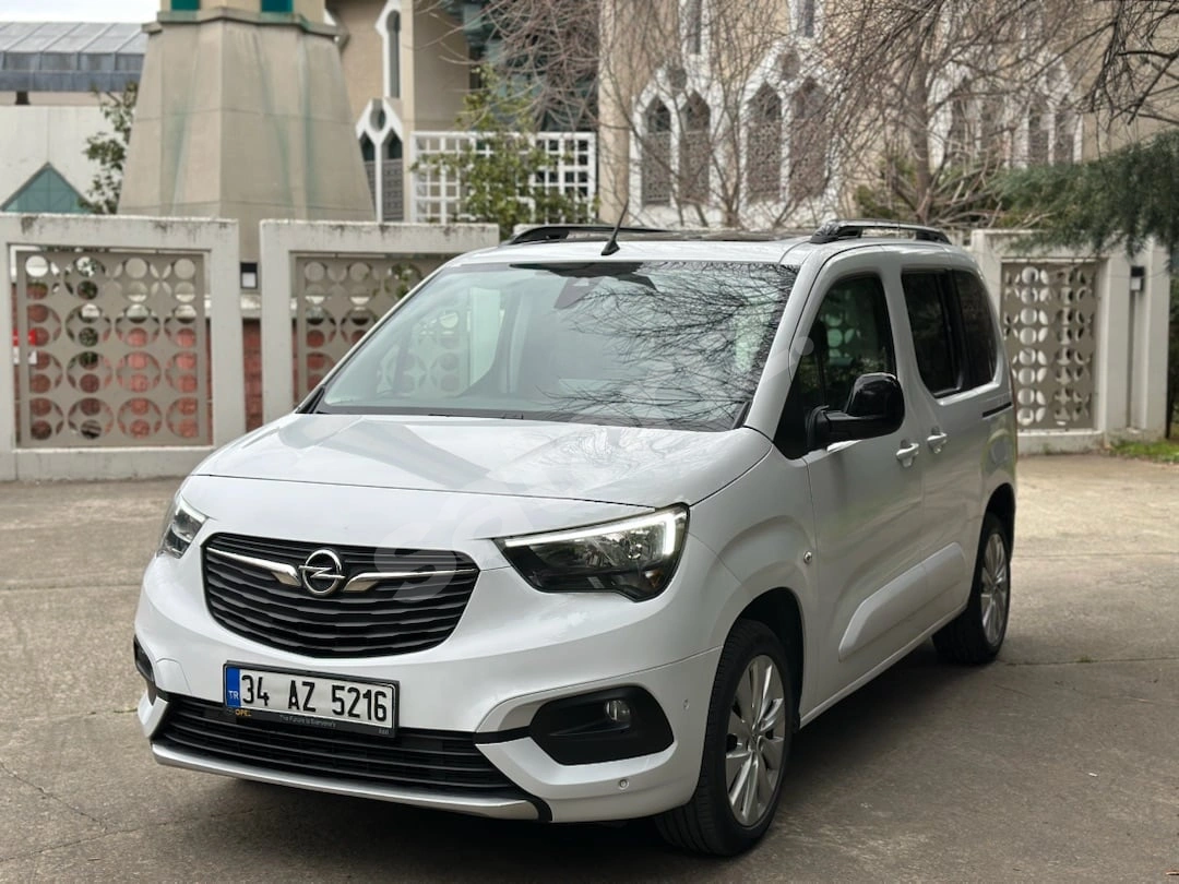 Opel Combo 1.5 D Ultimate 2023