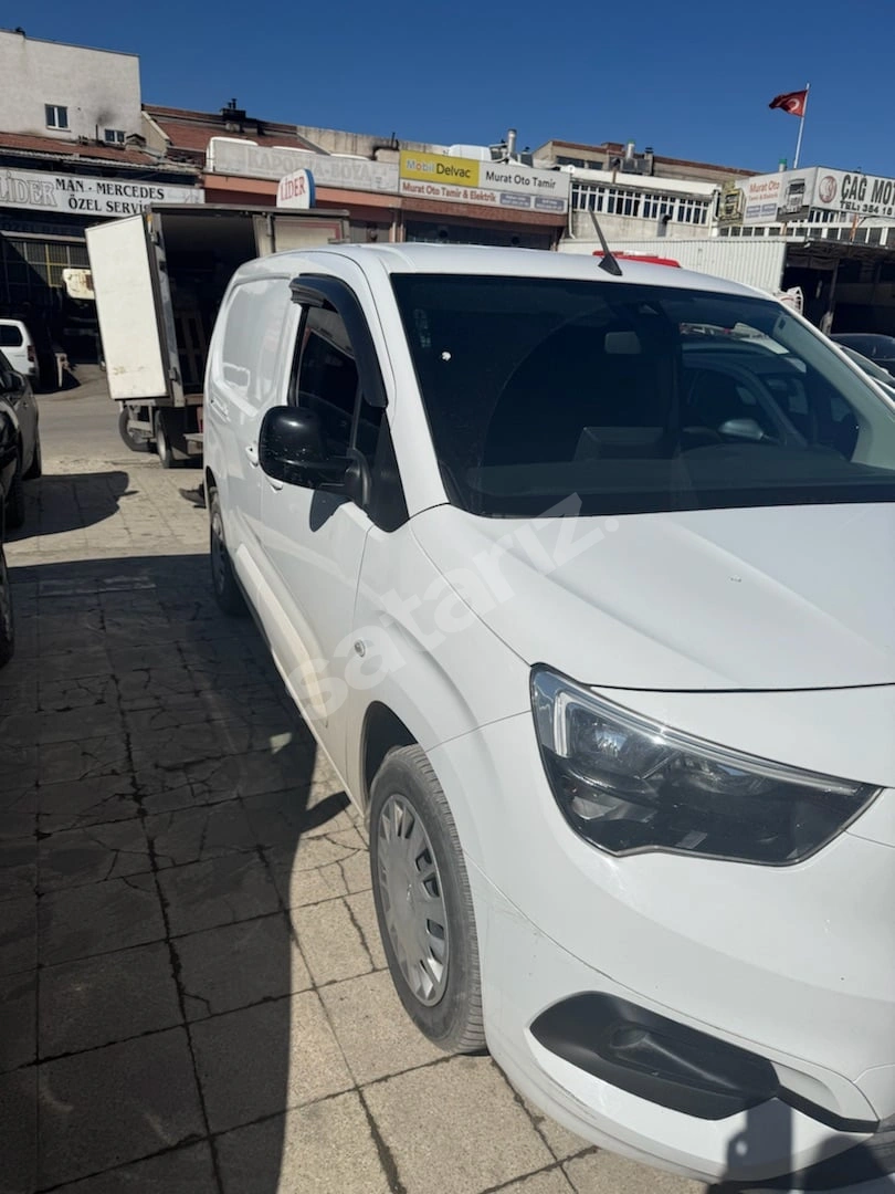 İLK SAHİBİNDEN SATILIK OPEL COMBO %20 Faturalı