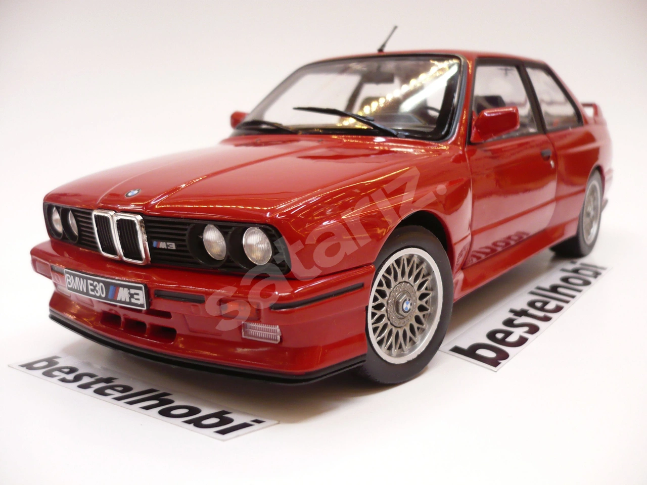 BMW M3 E30 1986 KIRMIZI bestelhobi