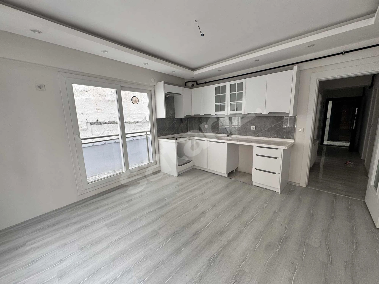 STARTKEY PLATİN'den Muradiye Çarşı Merkezinde | Modern 2+1 Açık