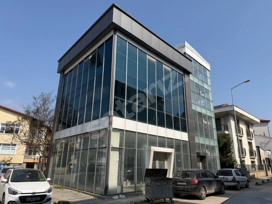 ÖMER İNAN REMAX HÜR SEMERCİLER MAH. SATILIK OFİSLER