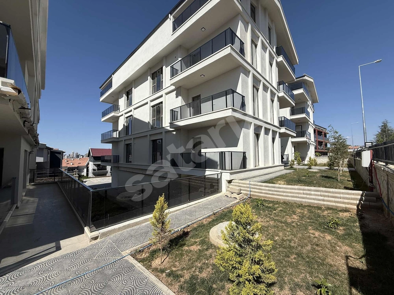 "alaçatı'dan" İNCEK'TE ÖN & GÜNEY CEPHE SIFIR KİRALIK 3+1 DAİRE!