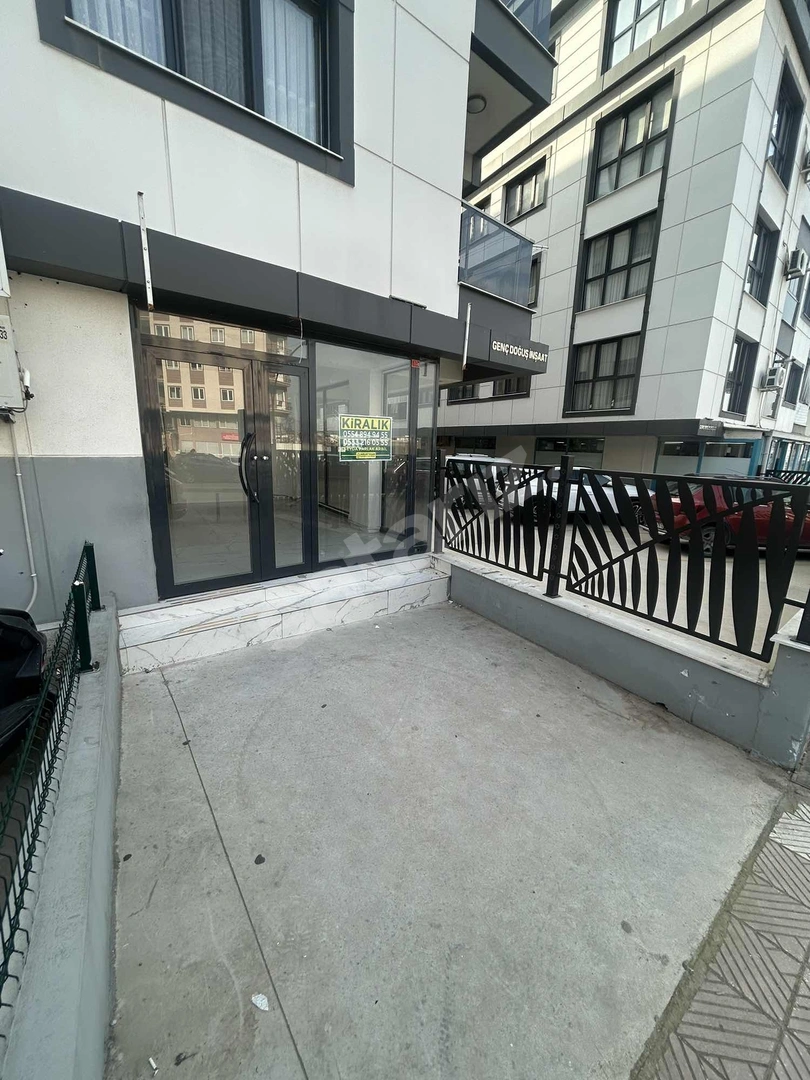 PARLAK YAŞAM'DAN CADDE ÜZERİ KİRALIK OFİS