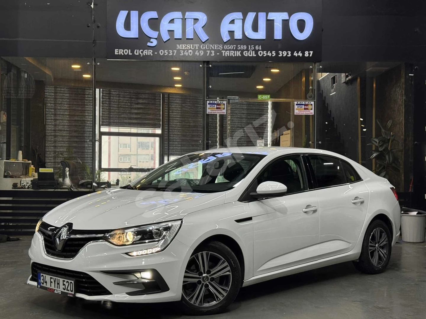 2022 MEGANE TOUCH DİZEL OTOMATİK 130,000KM 400 BİN PEŞİN 36 AY