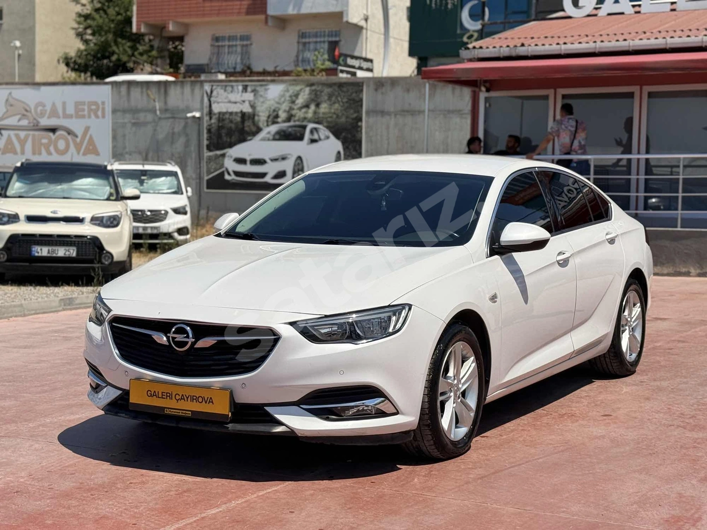 DEĞİŞENSİZ BOYASIZ OPEL İNSİGNİA 1.6 DİZEL OTOMATİK
