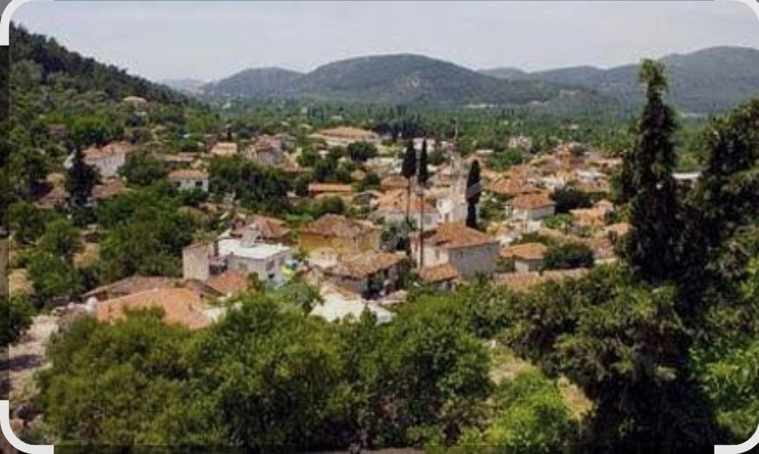 KİRAZLI KÖYÜNÜN KALBİNDE, KAÇIRILMAYACAK ARSA VE TAŞ EV