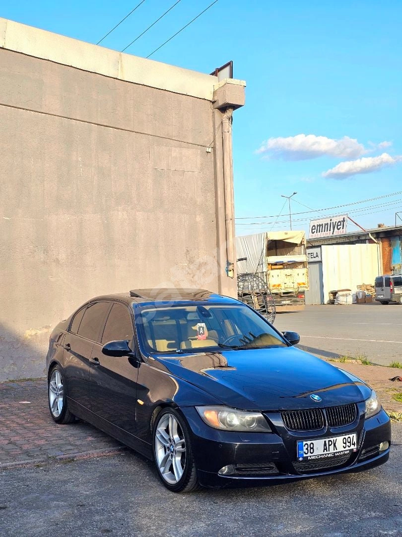 2005 BMW 320i DEĞİŞENSİZ TAVAN BOYASIZ SIKINTISIZ TEMİZ ARAÇ