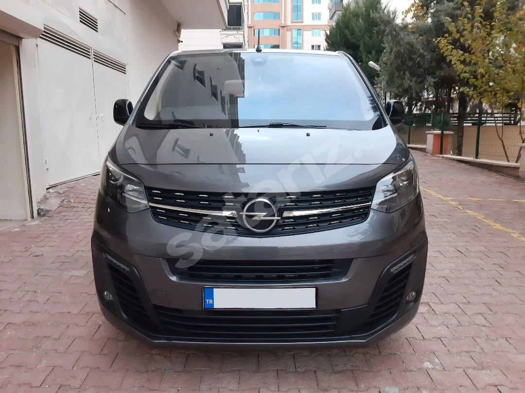 2022 Model 8+1 Otomobil 50.000.km