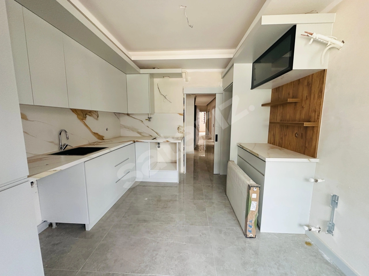 A PLUS GARİMENKULDEN GÖLET MEVKİSİNDE 3+1 SATILIK LÜKS DAİRE