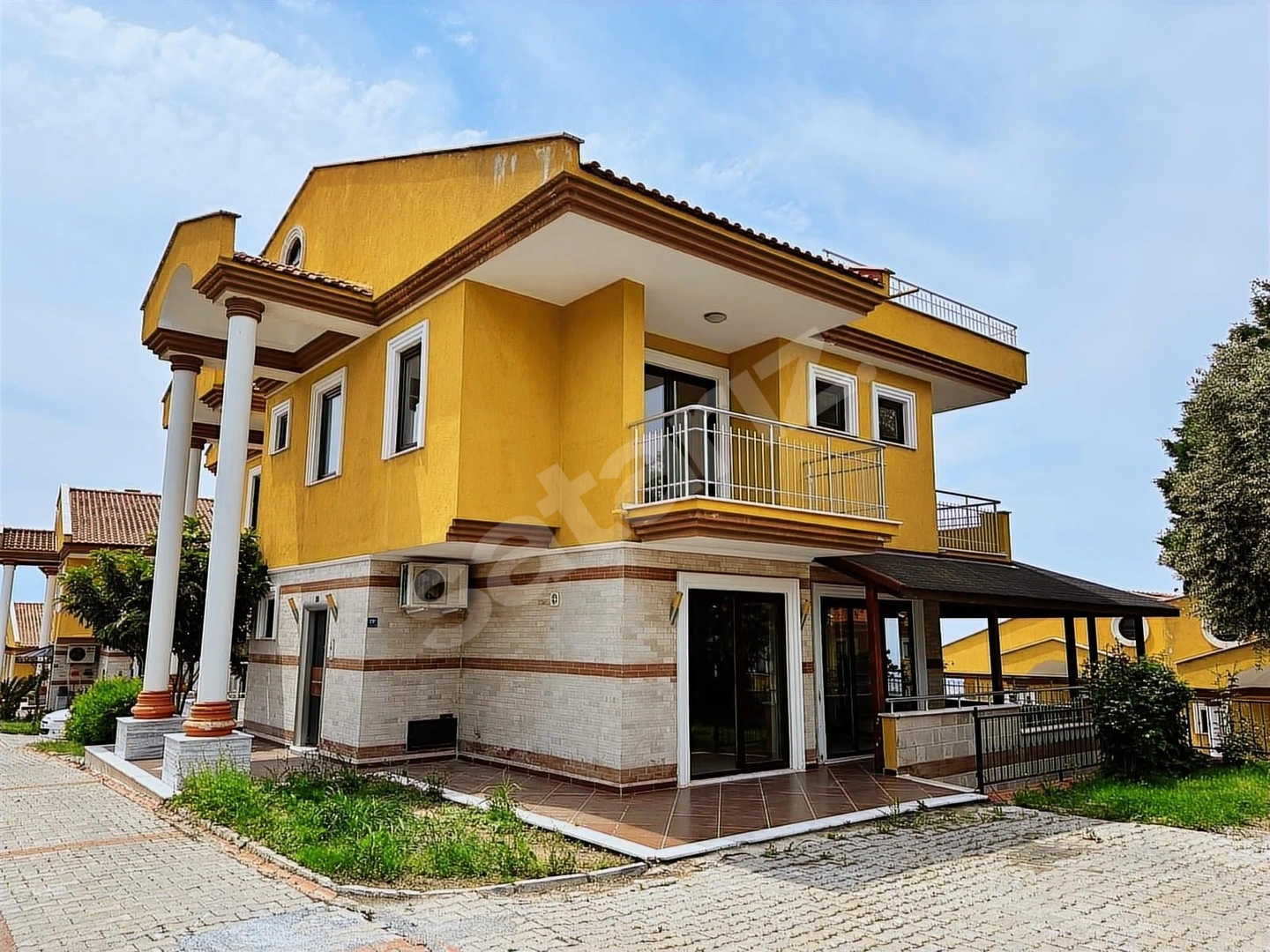 KUŞADASI LEBİDERYA KONAKLARI 5+2 305m2 PANAROMİK DENİZ MANZARALI