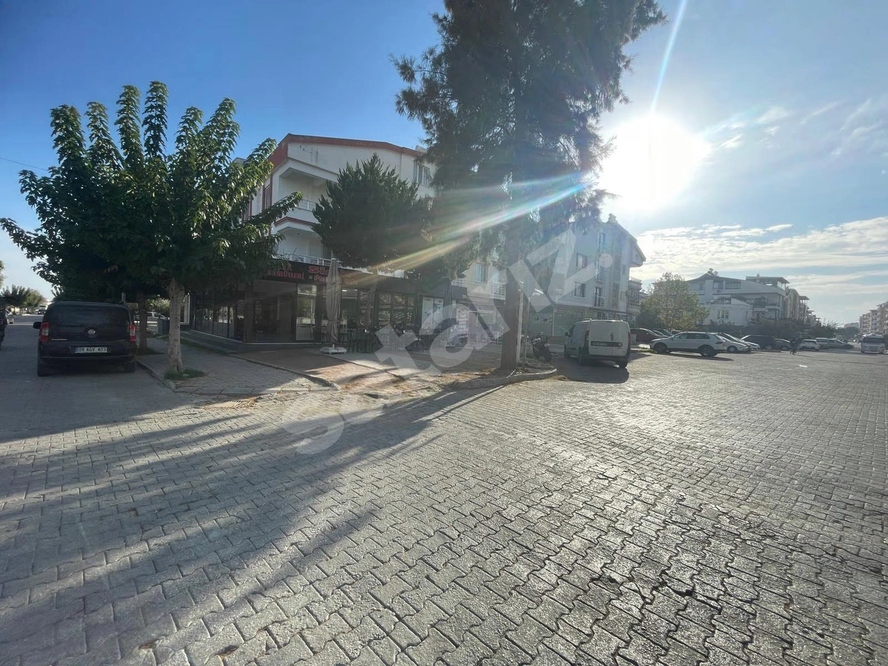CUMHURİYET HAMALLESİ UĞUR MUMCU CADDESİNDE 60 m² DÜKKAN