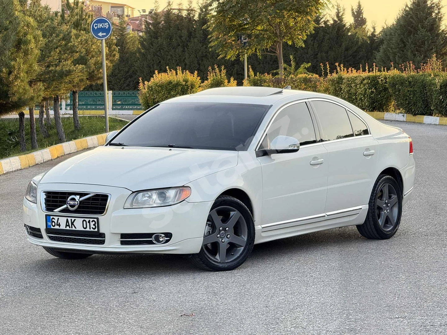 2010 VOLVO S80 2.4D5 205HP SEDEF BEYAZ SUNROOF + HAFIZA + ISITMA