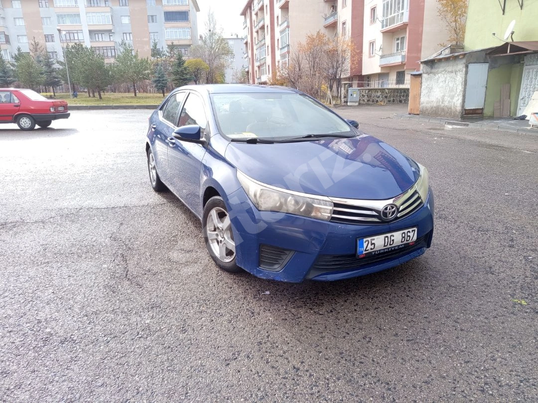 Sahibinden Hatasız 2015 model Corolla 1.33 Life Paket