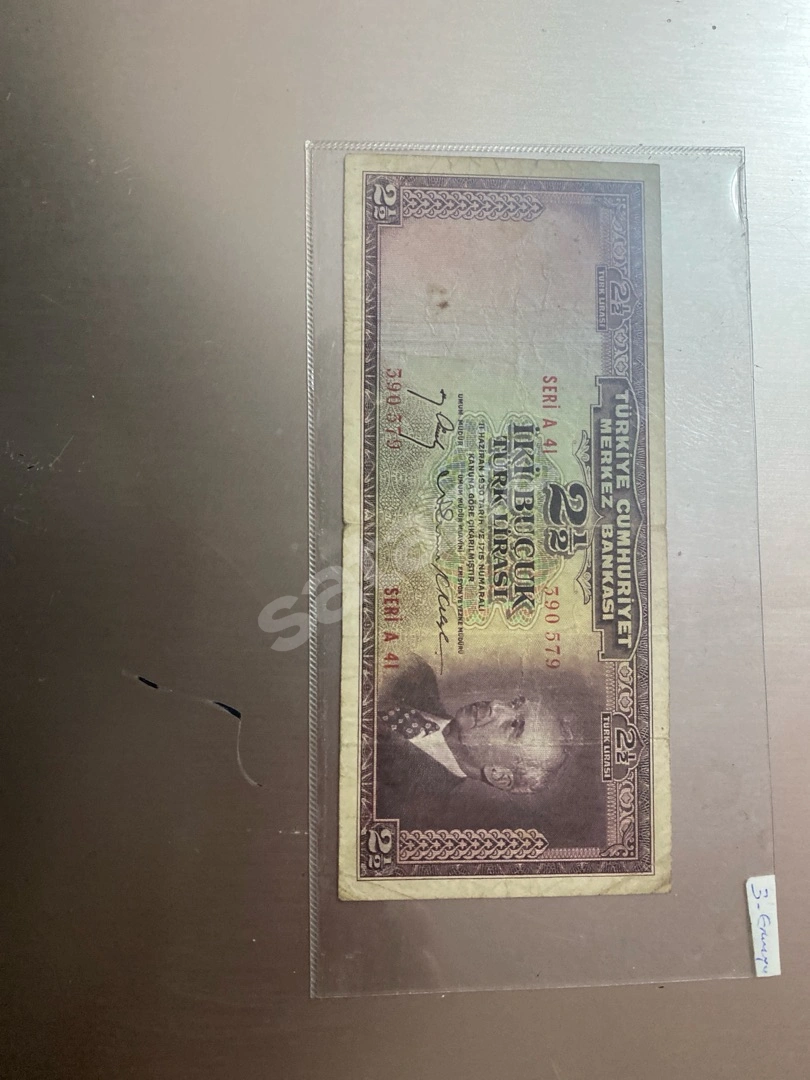 Kağıt İkibuçuk Lira
