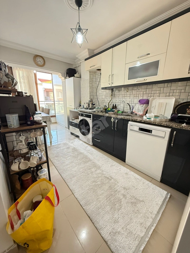 50 YIL MAHALLESİ 2+1 90 M2 5 KATLININ 5 KATI KOMBİ PETEK ASANSÖR